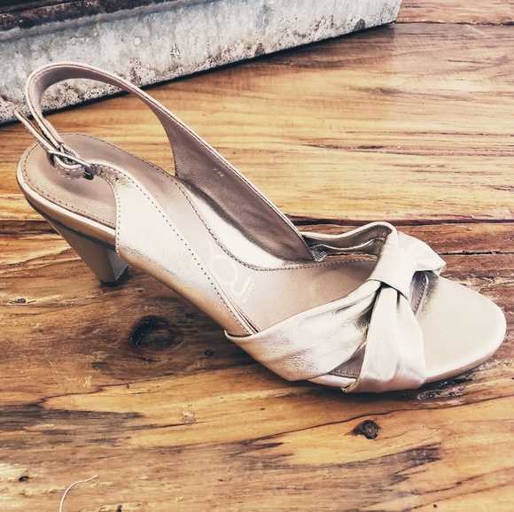 New! You by Crocs Slingback, size 8 - Picture 2 of 5